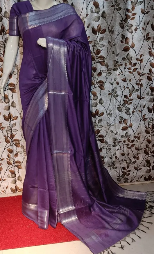 Handwoven Maheshwari Silk Saree with Zari Border 